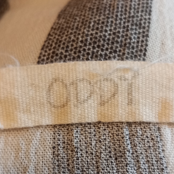 ODDY Bell Sleeve Blouse - Picture 8 of 8